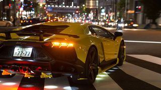 Shinichi Morohoshi aus Tokio ist der heimliche König der Nacht. Sein „Gefolge“: drei getunte Lamborghini. (Wolfgang Groeger-Meier)