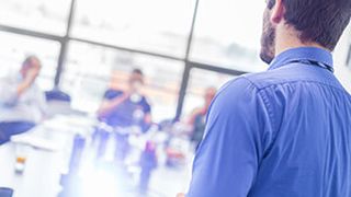 Gebrauchtwagenverkäufer und -verkaufsleiter können sich in Dekra-Seminaren zertifizieren lassen. (Foto: Matej Kastelic)