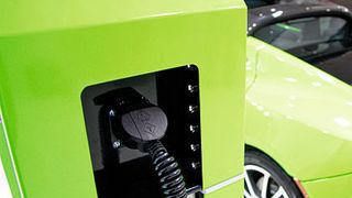 Bild 1: Die Stromladestation hat ein doppelwandiges Gehäuse, das die Voraussetzungen für einen zuverlässigen Betrieb schafft. (Archiv: Vogel Business Media)