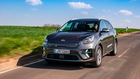 Einige E-Niro-Baujahre müssen sich ein Pflicht-Update bei den Partnerwerkstätten abholen. (Bild: Kia)