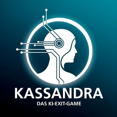 Als KI-Avatar mit Ultimatum treibt Kassandra die Teilnehmer durch den Countdown. Die Spielmechanik des Escape-Rooms überträgt Fraunhofer FIT auf die trockene Materie der AI-Act-Kompetenzpflicht. (Bild: Fraunhofer FIT)