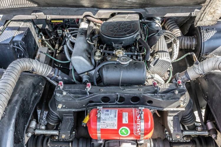 Gedacht für den C 111, und anfangs auch eingebaut, waren Wankellotoren. Aufgrund der bekannten Probleme bauten die Mercedes-Mannen 1970 aber auch einen „normalen“ Serien-V8-Ottomotor mit 3,5 Liter Hubraum ein, der 200 PS leistete. (Mercedes-Benz Museum GmbH)