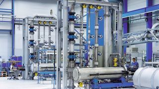 Endress+Hauser verfügt über die weltweit genaueste Produktionskalibrieranlage mit einer akkreditierten Messunsicherheit von 0,015%.  (Bild: Bilder: Endress+Hauser)