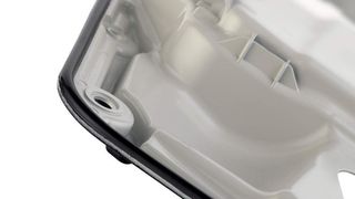 Türseitenverkleidung mit Dichtungsraupe aus Polyurethan. (Archiv: Vogel Business Media)