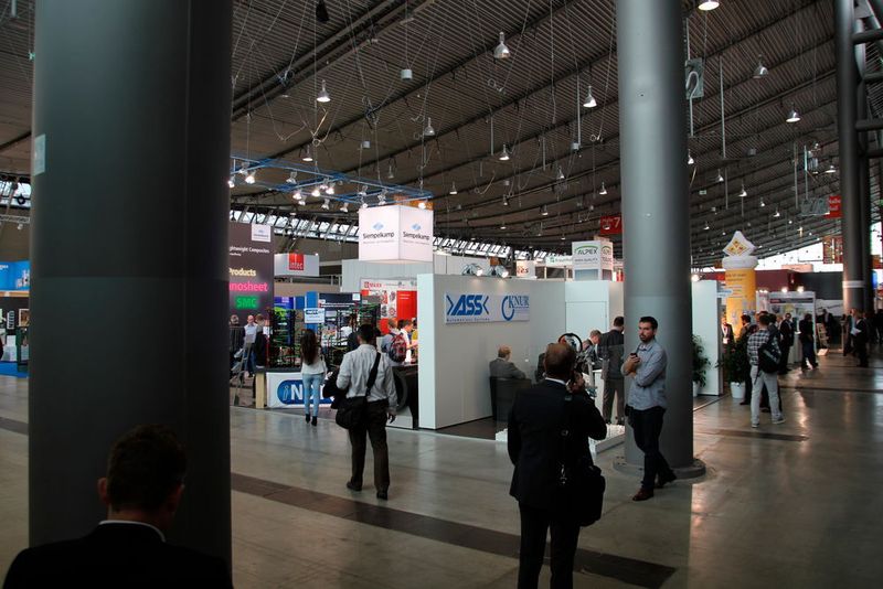 Und weiter geht der Rundgang durch die Hallen der Composites Europe 2015... (Bild: Königsreuther)