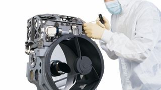 Hohe Steifigkeit, Dauerfestigkeit und eine sehr niedrige Wärmeausdehnung waren ausschlaggebend für die Verwendung technischer Keramik bei einem Kameragehäuse. Bild: FCT (Archiv: Vogel Business Media)