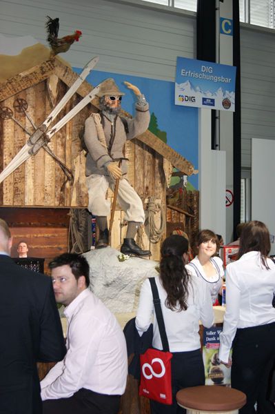 „Expedition 2011“ lautete das Motto der IM.Top 2011. Am Stand der Digital Imaging Group (DIG) konnten sich die Messebesucher zu den Gipfeln der Drucker-Welt führen lassen. (Archiv: Vogel Business Media)