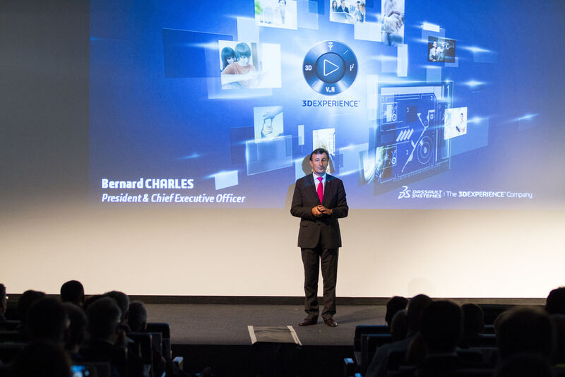 Bernard Charlès, President & CEO, Dassault Systèmes, informierte darüber, was „Business in the age of Expperience“ bedeutet. (Bild: Dassault Systèmes)