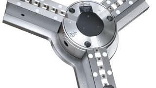 Auf der EMO in Mailand zeigte Röhm seine neuesten Produkthighlights, darunter DURO-TA XT  
Keilstangenfutter mit Führungsbahnen. (Bild: Röhm)