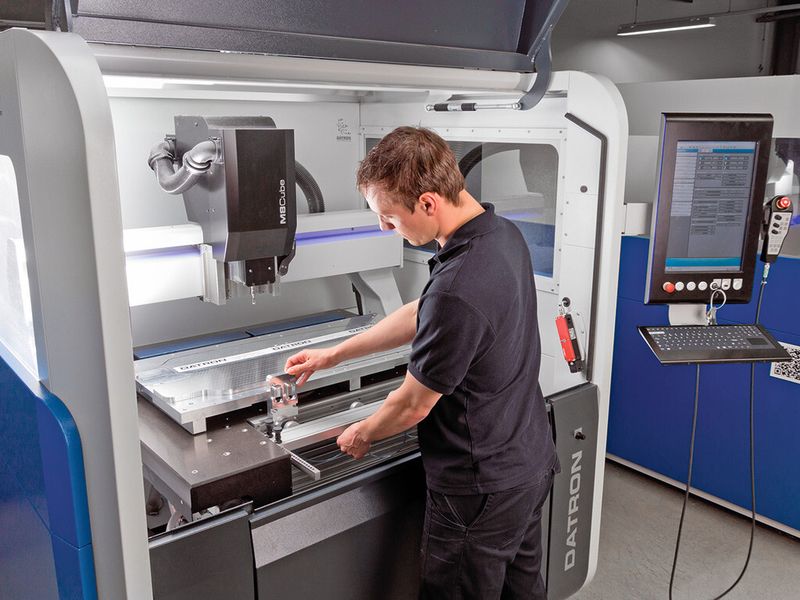 Mit dem ZIM-Preis zeichnet das BMWI die Entwicklung einer neuen Generation von Hochgeschwindigkeitfräsmaschinen aus. (Bild: Datron)