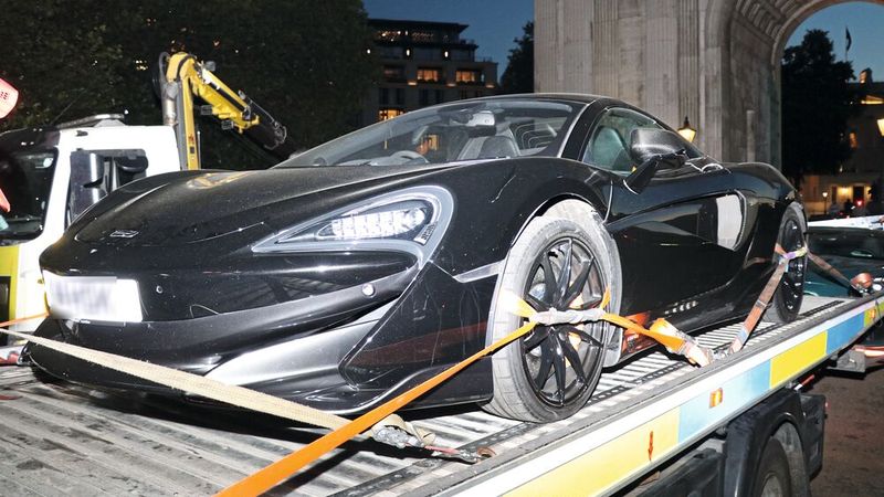 Unter den festgesetzten Autos war dieser McLaren. (Bild: Metropolitan Police London)