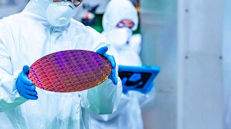 Scalable, high-performance SiC MOSFET solutions enable faster development and improved efficiency in power electronics. (Symbolic image)(Source: ©  metamorworks - stock.adobe.com)