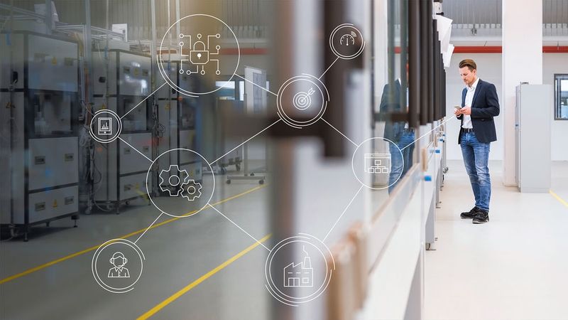 Voith gibt auf der Hannover Messe Einblicke in die IIoT-Plattform OnCumulus. OnCumulus fungiert als strukturierte Datendrehscheibe für Daten aus allen möglichen Quellen – beispielsweise Werken, Produktionslinien, Maschinen und Geräten.  (Bild: Voith)