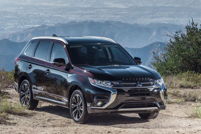 Organspender: Von einem solchen Mistubishi Outlander hat West Coast Customs die Antriebseinheit in das Model A eingepflanzt. (Bild: Mitsubishi)