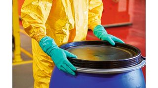 DuPont Personal Protection hat sein Angebot an Schutzkleidungslösungen um Chemikalienschutzhandschuhe ergänzt. (DuPont)