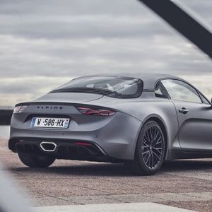 (Renault)