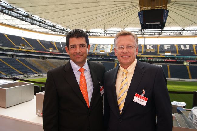 Joint-Venture-Manager (v.l.): Enrique Riquelme, Senior VP Global Vendor Finance, und Peter Bundgard, Vorstand der Ergotrade AG (Archiv: Vogel Business Media)