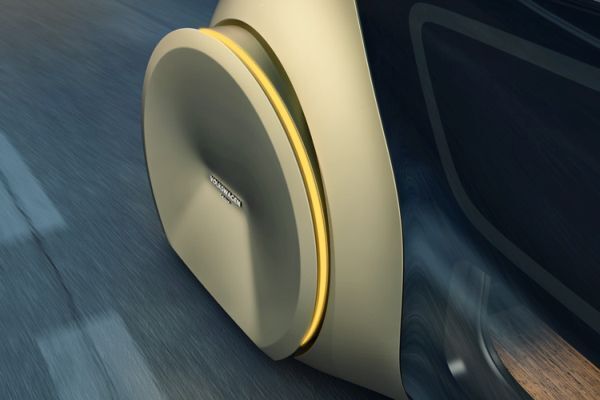 Die abgedeckten Räder dienen der Sicherheit und unterstreichen die futuristische Erscheinung des Konzeptfahrzeugs. (Volkswagen)