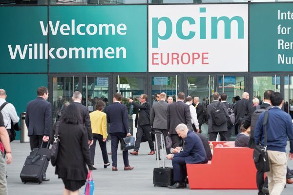 Bild 1: Eine starke Zunahme von Ausstellern charakterisiert die PCIM Europe 2017 mit insgesamt 465 ausstellenden Unternehmen sowie 81 vertretenen Firmen. (Bild: Mesago/Thomas Geiger)