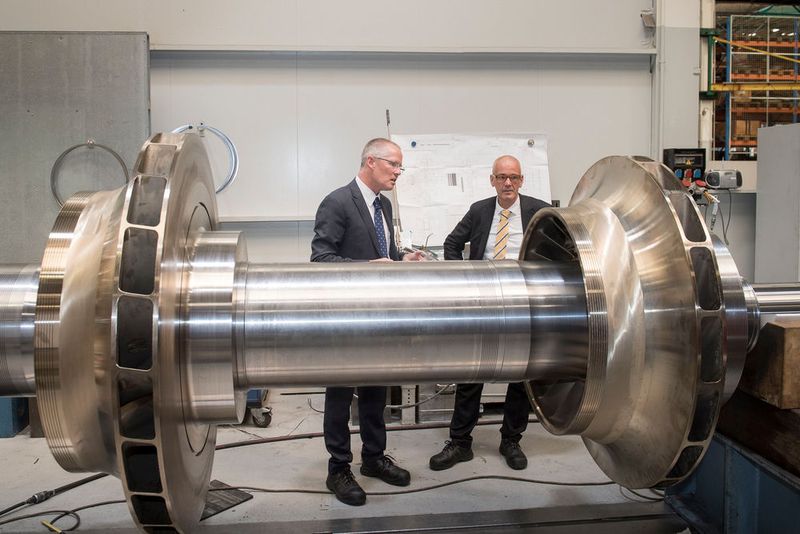 «Unsere Systeme sind 100 Prozent Swissmade.» Prof. Dr. Hans Gut, Managing Director, MAN Diesel & Turbo Schweiz AG  (Thomas Entzeroth)