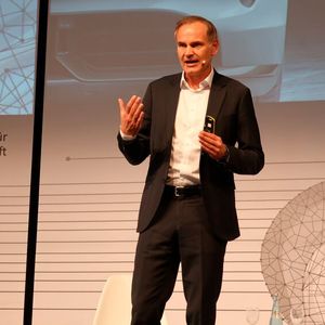 (Hahn/»kfz-betrieb«)