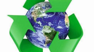 Das Symbol für Circular Economy. Diese wird auf der K 2019 in Düsseldorf ein Schwerpunktthema sein, dem sich viele Aussteller widmen werden. Auch die Engel-Gruppe will sich dem Umweltschutz nicht entziehen, und zeigt was sie dafür tun kann. (Engel)