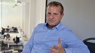 ZDK-Vizepräsident Thomas Peckruhn warnt in einem Zeitungsinterview vor den Folgen von Zöllen auf chinesische Elektroautos. (Bild: Michel/»kfz-betrieb«)