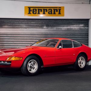 Der Ferrari 365 GTB/4 Daytona Berlinetta wurde im Jahr 1973 gebaut.(Bild:  Autoren-Union Mobilität/RM Sotheby's)