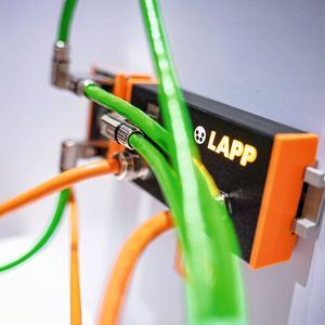 Bei der Entwicklung bindet Lapp die Anwender frühzeitig ein, um Bedarf und Wirtschaftlichkeit praxisnah zu prüfen. (Bild: Lapp)