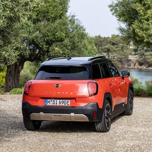 Die Reichweite liegt bei bis zu 406 Kilometern.(Bild:  Mini)