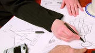 Ein prüfender Blick von außen kann für ein Unternehmen sehr hilfreich sein. Auf welche Ressourcen greifen Hersteller und Importeure zurück? (Archiv: Vogel Business Media)