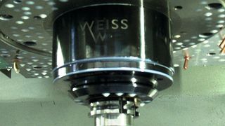 Bohrspindel im industriellen Fertigungsprozess: Mithilfe «intelligenter» Werkzeuge für Industrie 4.0 lassen sich Prozesse autonom optimieren. (Fraunhofer IMS)