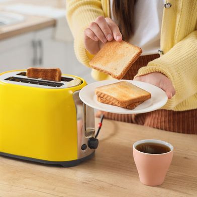 Toastbrot, Kaffee, gebratenes Fleisch: Durch Erhitzen entstehen in Lebensmitteln neue Verbindungen. (Symbolbild) (Bild: © Pixel-Shot - stock.adobe.com)