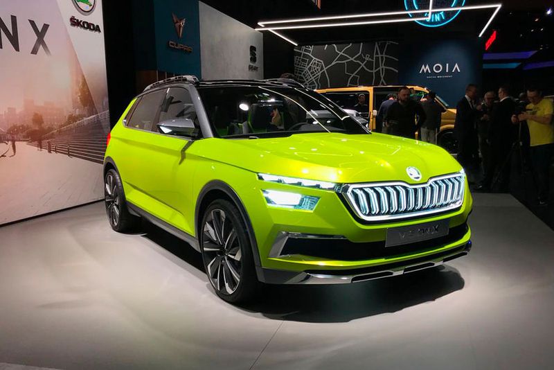 Wie der Kamiq aussehen wird, deutete Skoda schon vor einem Jahr auf dem Genfer Salon 2018 mit der Studie Vision X an. Zumindest an den Lichtern hat sich anscheindend nicht mehr viel geändert. (Bild: Seyerlein / »kfz-betrieb«)