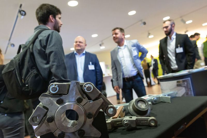 Impressionen der Förderprozessforen 2019: Beim Pumpen- und Schüttgut-Forum diskutieren Experten an zwei Tagen über Probleme bei Förderprozessen. Dabei steht der praxisorientierte Austausch und die gemeinsame Lösungsfindung im Vordergrund des Netzwerktreffens der Pumpen- und Schüttgut-Community. (Stefan Bausewein / PROCESS)
