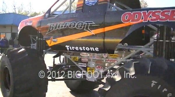 Der Bigfoot 20: der weltweit erste Monstertruck mit Elektroantrieb macht mit über 260 kW und 1100 Nm Autos umweltschonend platt (Bild: Bigfoot 4x4 Inc.)