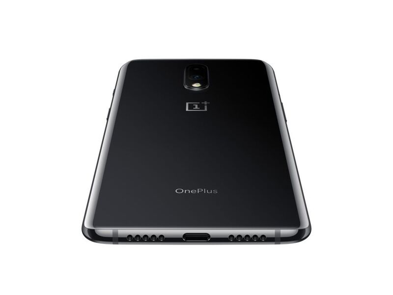 Das Oneplus 7 ist LTE-, Bluetooth-5.0-, NFC-, Wi-Fi 802.11 a/b/g/n/ac sowie Dual-Nano-SIM-fähig. (OnePlus)