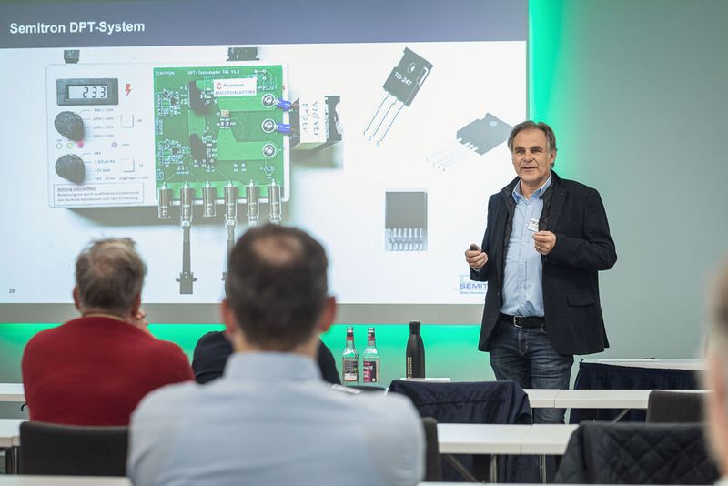 Unter dem Motto „Power of Electronics” versammelten wir am 18. und 19. Oktober 2022 sechs Elektronikkonferenzen in Würzburg: Entwicklerforum Leistungselektronik, DC/DC-Wandler-Tag, Schaltnetzteiletag, Batteriepraxis Forum, Praxisforum Elektrische Antriebstechnik und Cooling Days. Auch 2023 findet Power of Electronic statt. Merken Sie sich bereits jetzt den Termin vor: 17. bis 18. Oktober 2023.  (Bild: Stefan Bausewein )