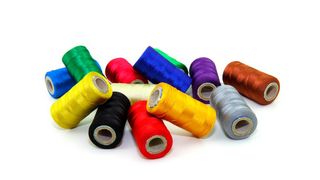 Ein Forschungsteam des UFZ und der Universität Leipzig hat ein Verfahren entwickelt, das dazu beiträgt, die gesamte Produktionskette von Nylon grün zu machen. (Bild: frei lizenziert)