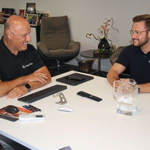 Familienunternehmen mit klarer Strategie: Thomas und Ben Geissel, carento-Geschäftsführer, haben ihre Ziele fest im Blick. Sie sorgen bei ihren Kunden für mehr Transparenz und in der Regel auch für bessere Ergebnisse.(Bild:  VCG Konrad Wenz)