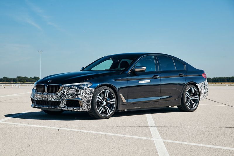 Die aktuelle 5er Limousine ist die Basis des Power-BEV.  (BMW)