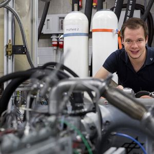 Florian Kock arbeitet seit 2010 am DLR-Institut für Fahrzeugkonzepte an der Weiterentwicklung des Freikolbenlineargenerators.