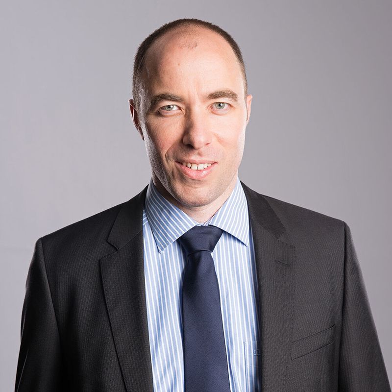 Ferdinand Mayr ist geschäftsführender Gesellschafter der Chr. Mayr GmbH + Co. KG. Gemeinsam mit seinem Großvater Fritz Mayr und Günther Klingler bildet er die Geschäftsführung des im Jahr 1897 gegründeten Familienunternehmens aus Mauerstetten. Im Jahr 2022 feiert man dort das 125-jährige Firmenjubiläum.