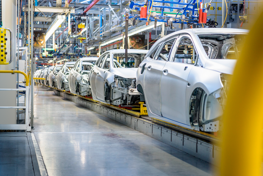 Vernetzte Produktionslinien sind das Rückgrat der modernen Automobilfertigung. Souveräne IT-Architekturen helfen dabei, sensible Produktionsdaten zu schützen und gleichzeitig effiziente, skalierbare Prozesse zu ermöglichen.(Bild:  Atos Deutschland)