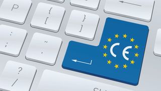 Hinter dem CE-Kennzeichen verbergen sich viele rechtliche Vorschriften. Wie dabei der Überblick im Rechtsdschungel nicht verloren geht, erklärt das Seminar CE-Kennzeichnung nach Niederspannungsrichtlinie. (Bild: Adobe Stock/mehmetbuma)