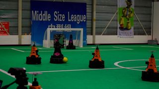 Das Team der Universität Eindhoven nennt sich Tech United. Es besteht aus ehemaligen sowie aktiven Studenten, Doktoranden und Mitarbeitern der Universität.  (Bild: Tech United Eindhoven)