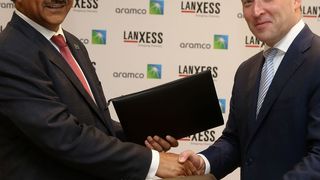 Matthias Zachert, Chairman of the Board of Management of Lanxess (right), and Abdulrahman F. Al-Wuhaib, Senior Vice President Downstream of Saudi Aramco, have signed the agreement on the new Joint Venture in Cologne, Germany. (Picture: Lanxess)