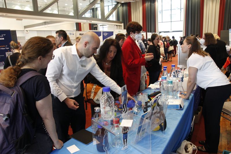 Weitere Impressionen der LAB-SUPPLY Berlin 2022.    Mehr Infos zu den kommenden LAB-SUPPLY-Messen finden Sie auf www.lab-supply.info.  (C. Lüttmann, LABORPRAXIS)