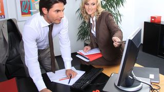 Für erfolgreiche Mitarbeitergespräche sollten Vorgesetzte für die richtige Atmosphäre sorgen.  (Bild: Vodafone)