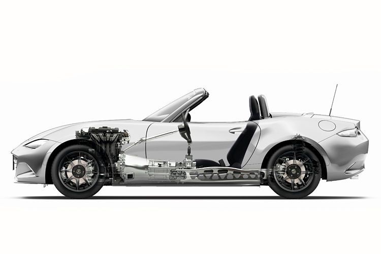 Mazda MX-5 – die mit Spannung erwartete vierte Generation präsentiert Markus C. Hahn, Assistant Manager Advanced Technology & Engineering von Mazda Motor Europe,  ... (Foto: Mazda)